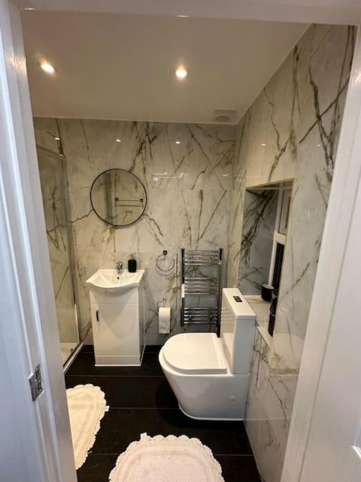 House Villa Watford  Kültér fotó